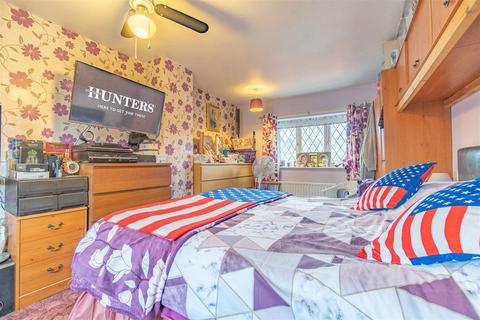 19 Moises Hall Road, Wombourne, Wolverhampton, WV5 0LF