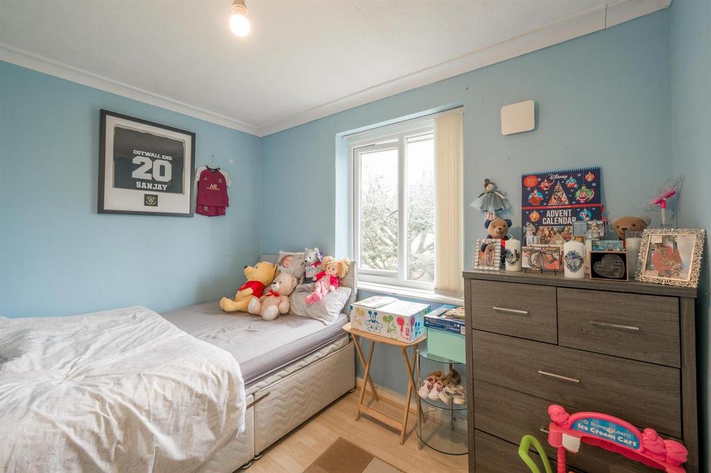Springfield Grove, Sedgley, West Midlands 3 bed semidetached house £