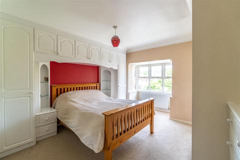 15 Boscobel Close, Dudley, DY1 2GA