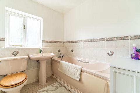 15 Boscobel Close, Dudley, DY1 2GA