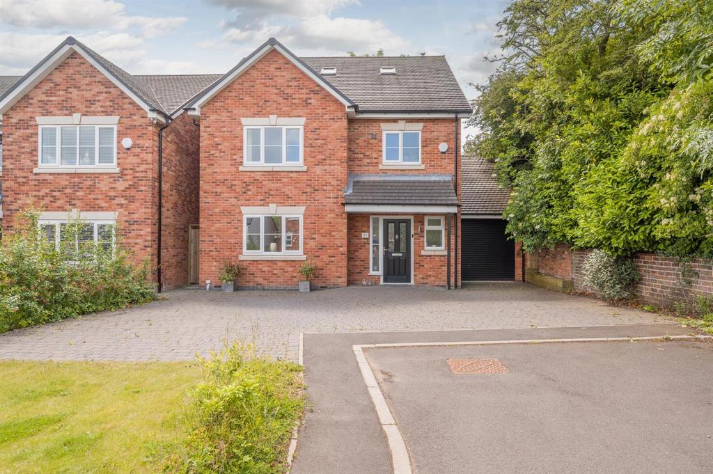 Road, WV14 4 bed detached house for sale £460,000