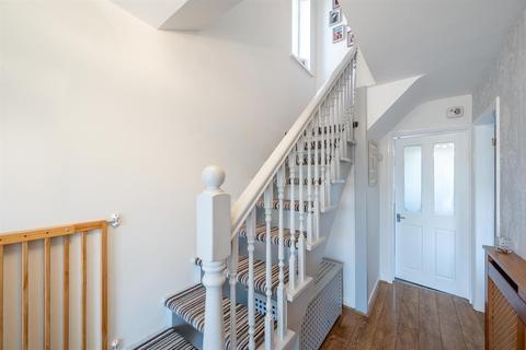 38 Dingle View, Dudley, DY3 3LE