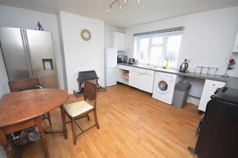 11 Dresden Close, Wolverhampton, WV4 6DG