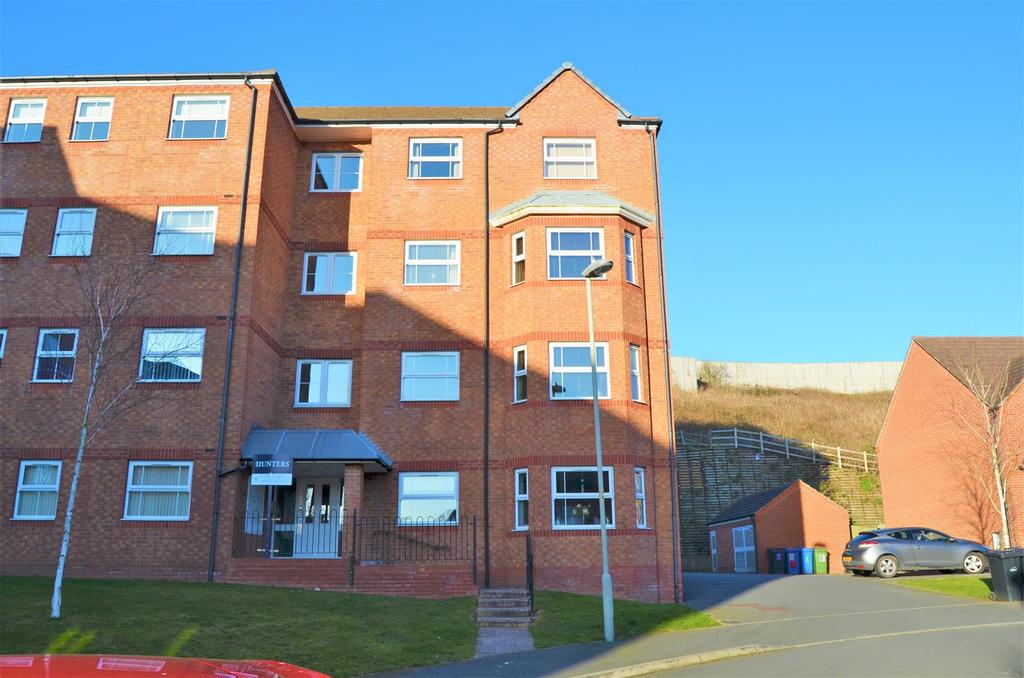 Goodrich Mews, Upper Gornal, DY3 2 bed apartment £125,000