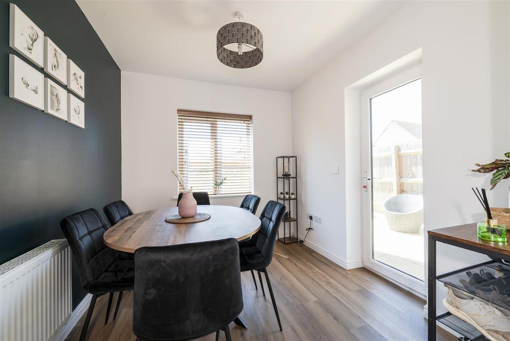 Dining Room.jpg