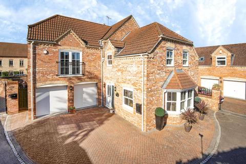 8 Affords Way, North Hykeham, Lincoln, LN6 9LR