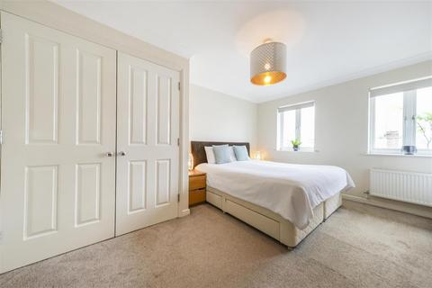 2 bedroom flat for sale, Second Cross Road, Twickenham