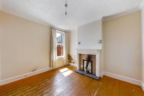 58 Gordon Road, Rochester, ME2 3HJ