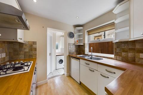 58 Gordon Road, Rochester, ME2 3HJ