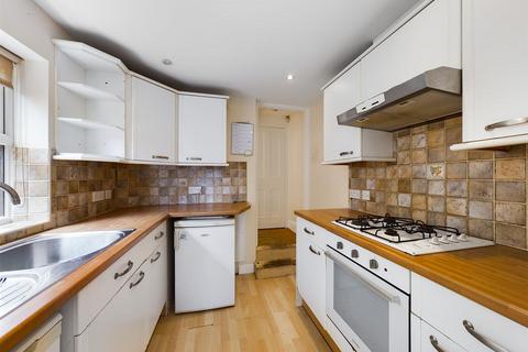 58 Gordon Road, Rochester, ME2 3HJ