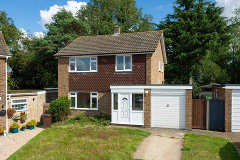 3 bedroom detached house for sale, Mallings Drive, Bearsted
