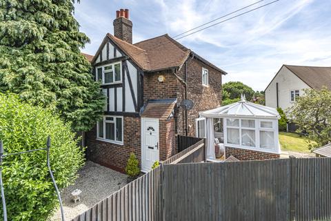 216 Eltham Palace Road, London, SE9 5LZ