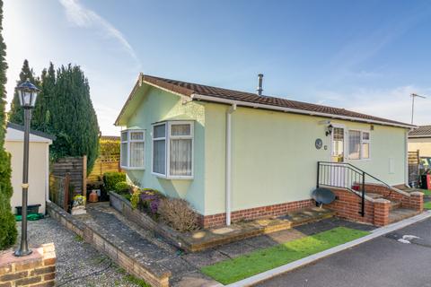 2 bedroom mobile home to rent, Valdean Park, The Dean, Alresford, Hampshire, SO24