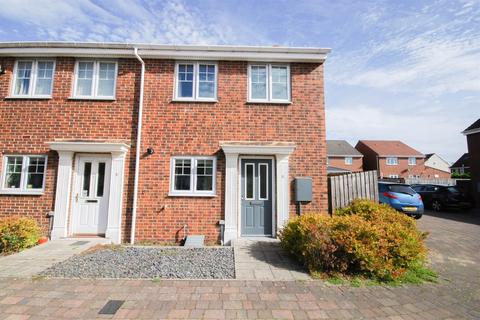 3 bedroom end of terrace house for sale - Neston Court, Newcastle Upon Tyne