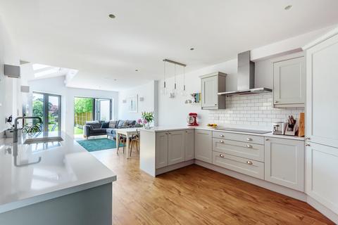 40 Summer Road, East Molesey, KT8 9LS
