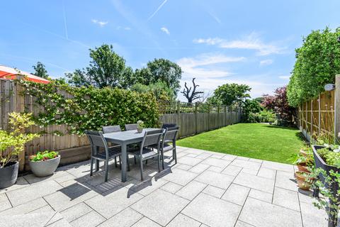 40 Summer Road, East Molesey, KT8 9LS