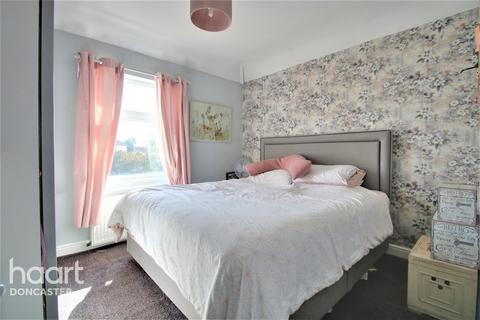 72 Central Drive, New Rossington, Doncaster, DN11 0JE
