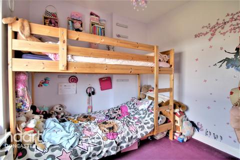 72 Central Drive, New Rossington, Doncaster, DN11 0JE