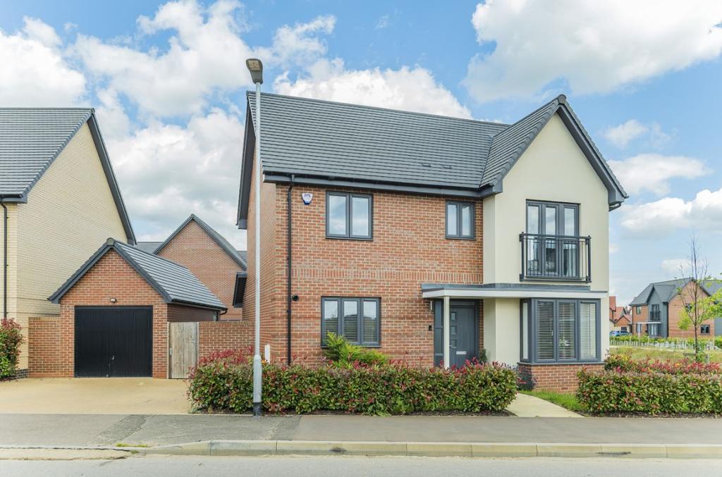 Burgoyne Avenue, Wootton, Bedford 4 bed detached house £525,000