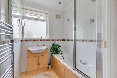 111 Thurleigh Road, London, SW12 8TY