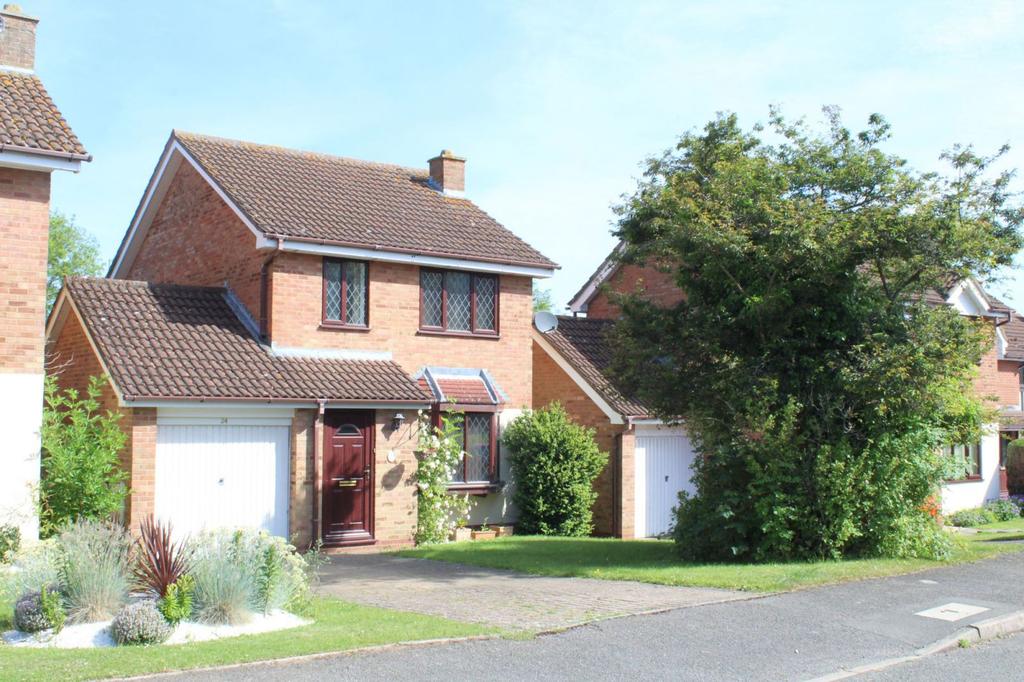 The Dingle, Daventry, Northamptonshire NN11 4DJ 3 bed detached house