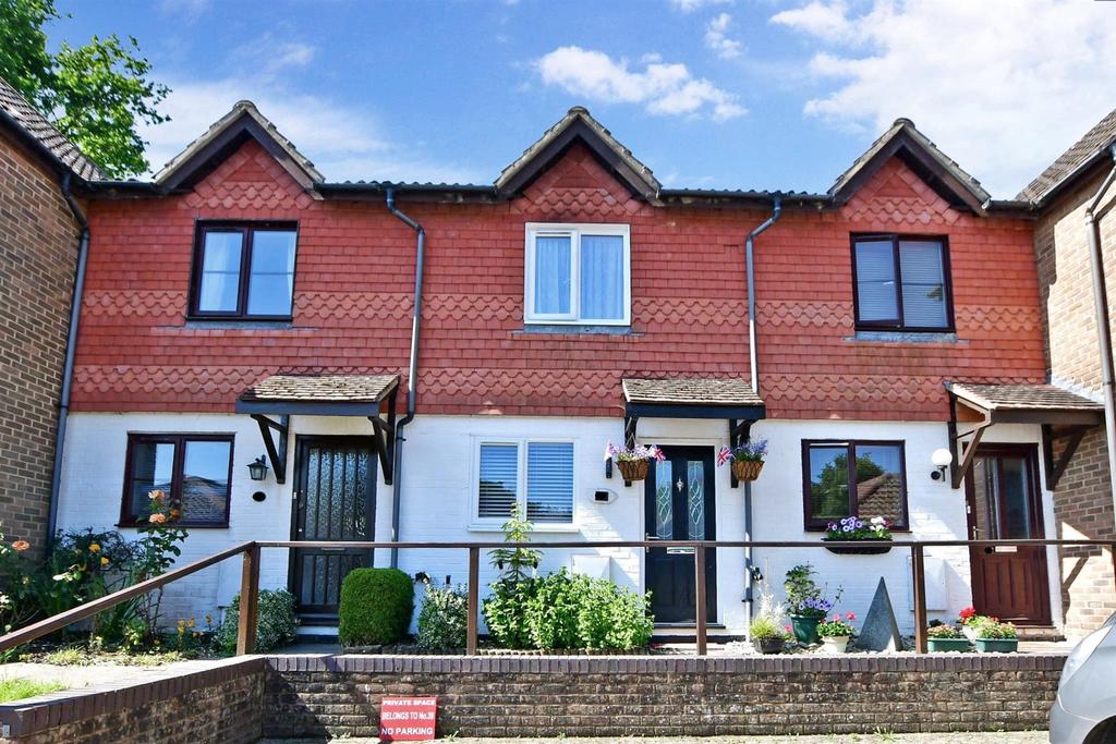 Castle Rise, Ridgewood, Uckfield... 2 bed terraced house £350,000