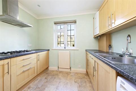 4 Kenmore Close, Richmond, TW9 3JG