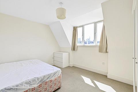 2 Adams Mews, London, SW17 7RD