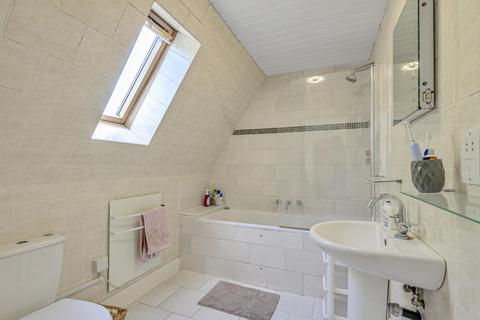 2 Adams Mews, London, SW17 7RD