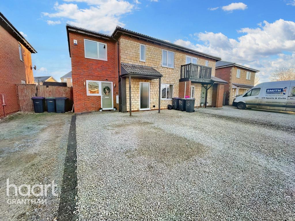 Forum Way, Sleaford 4 bed semidetached house £230,000