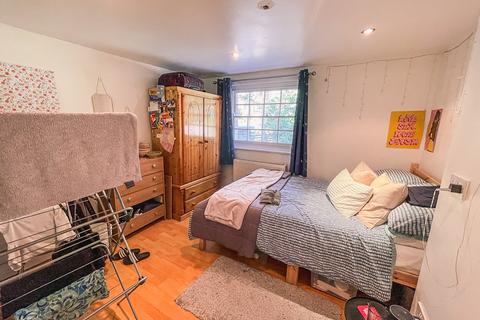 4 bedroom flat to rent, Caledonian Road,, London  N1