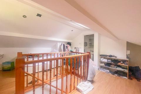 4 bedroom flat to rent, Caledonian Road,, London  N1