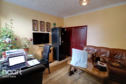2 bedroom terraced house for sale - St Albans Avenue, London