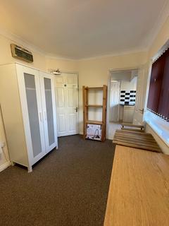 Studio to rent, Swinburne Road, Oxford - Professionals Only