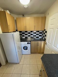 Studio to rent, Swinburne Road, Oxford - Professionals Only