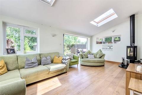 7 Burnham Road, Westcott, Aylesbury, HP18 0PL