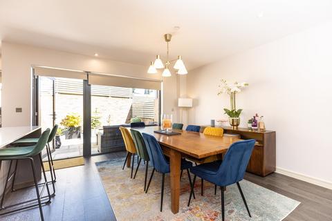 20 Bryneithin, Dinas Powys, CF64 4BL