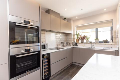 20 Bryneithin, Dinas Powys, CF64 4BL
