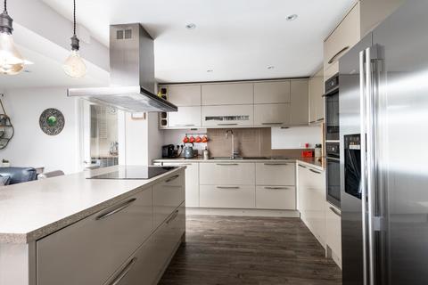 21 Asquith Road, Gillingham, ME8 0JD