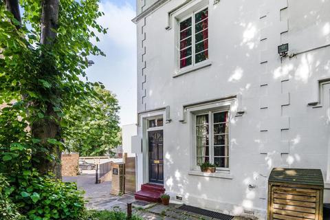 3 Spring Grove, London, SE19 2TD