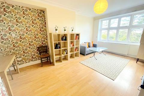 2 bedroom flat to rent - Great North Road, Highgate, N6