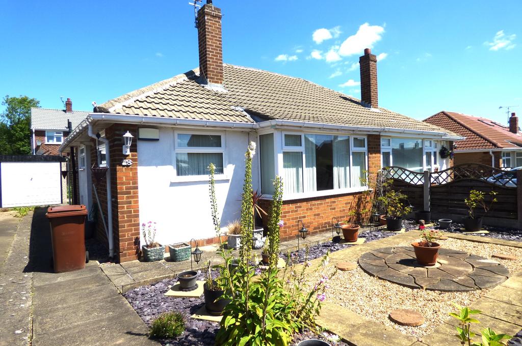 Spring Valley Avenue, Leeds LS13 2 bed semidetached house £850 pcm