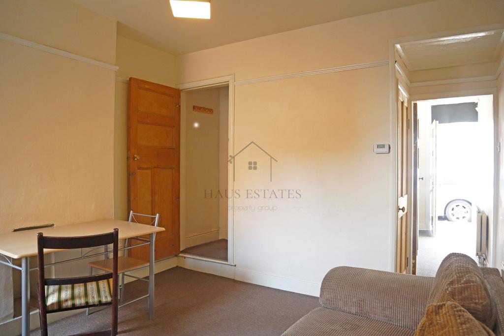 Bruce Street, Leicester, Leicestershire 2 bed terraced house £825 pcm