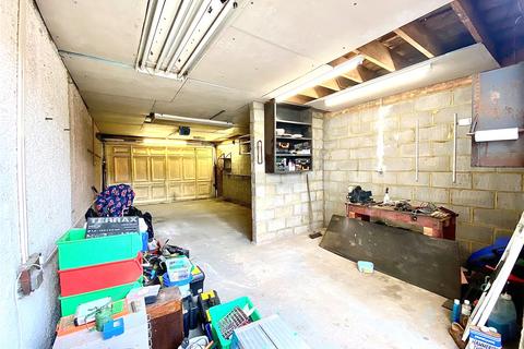 19 Pickford Road, Bexleyheath, DA7 4AT