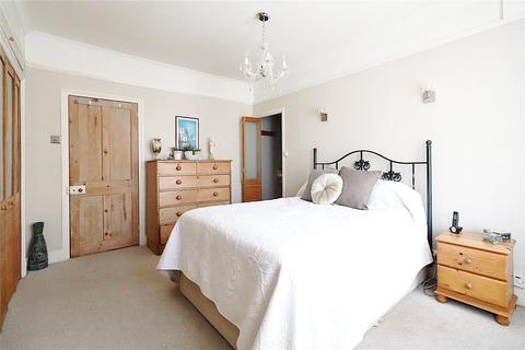 19 Pickford Road, Bexleyheath, DA7 4AT
