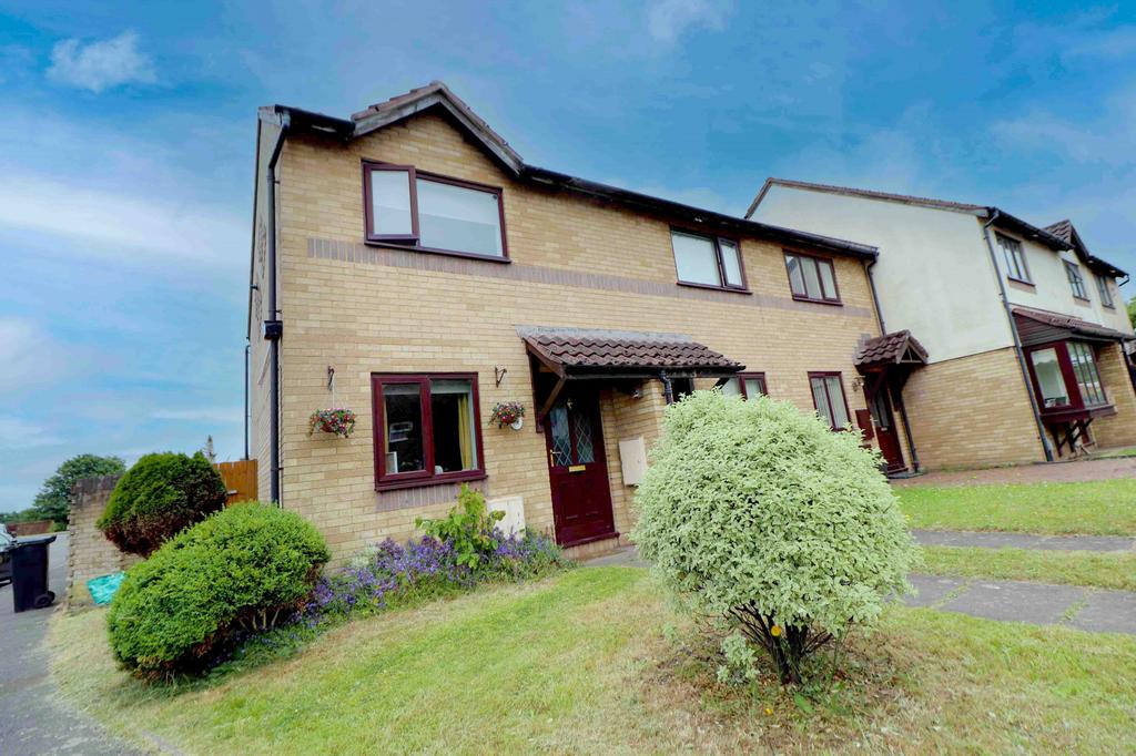 Harvey Crescent, Port Talbot, SA12 2 bed end of terrace house £130,000