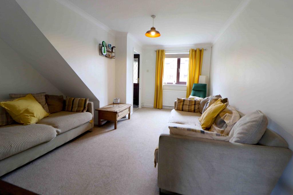 Harvey Crescent, Port Talbot, SA12 2 bed end of terrace house £130,000