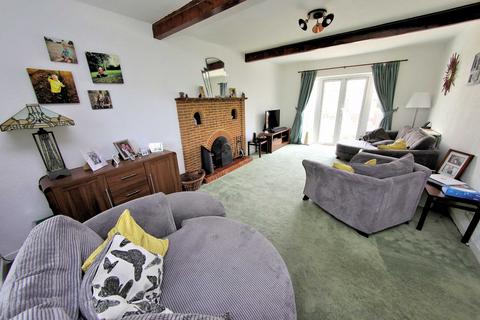 4 bedroom detached house for sale, Stevenage Road, Knebworth, Hertfordshire, SG3