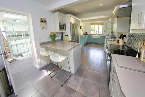 4 bedroom detached house for sale, Stevenage Road, Knebworth, Hertfordshire, SG3