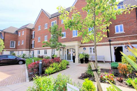 2 bedroom apartment for sale, Lowe House, Knebworth, Hertfordshire, SG3